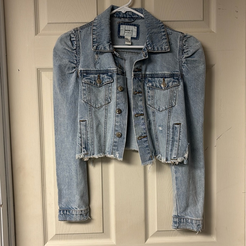 Forever 21 destress light wash Jean jacket Medium